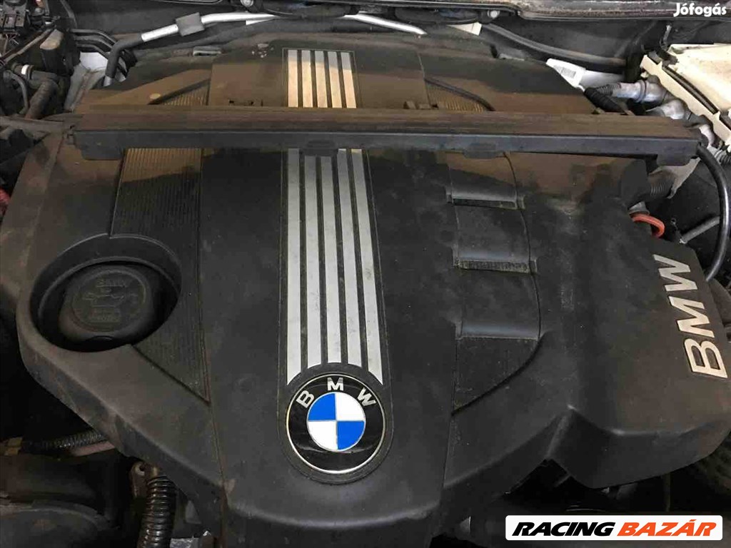 BMW 3-as sorozat E90, E91, E92, E93 motorburkolat  2. kép