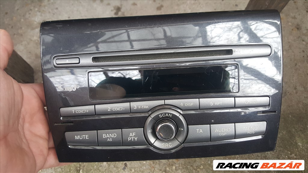 Fiat Bravo gyári rádió, mp3 cd kódjával együtt eladó! 1. kép