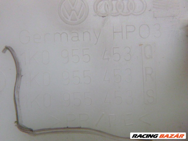 Volkswagen Golf V ablakmosó folyadék tartály 1K0 955 453 1K0955453 2. kép