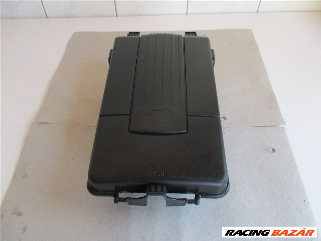 Volkswagen Golf V, Golf 5 Akkumlátor takaró fedél 2003-2009 2. kép