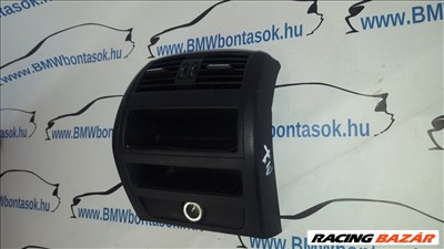 BMW 5-ös sorozat F10/F11 hátsó szellőző rács 