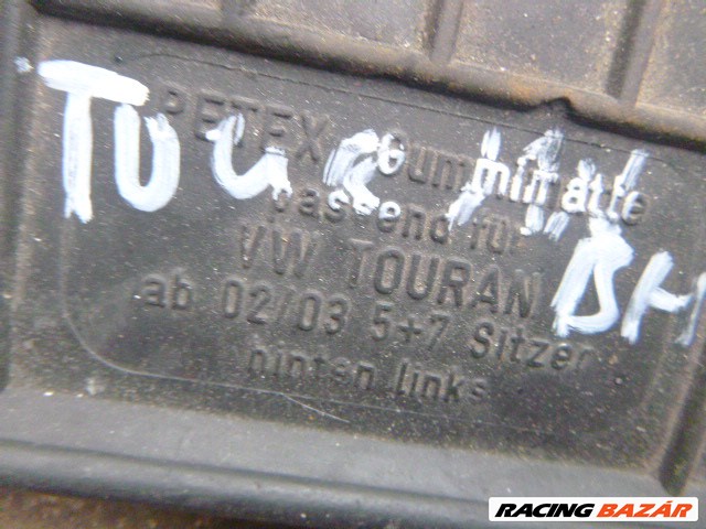 Volkswagen Touran 2005 GYÁRI HÁTSÓ gumiszőnyeg  2. kép
