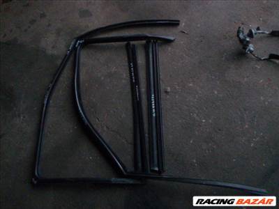 Renault Clio II 1999 ajtóüveg gumikeret 
