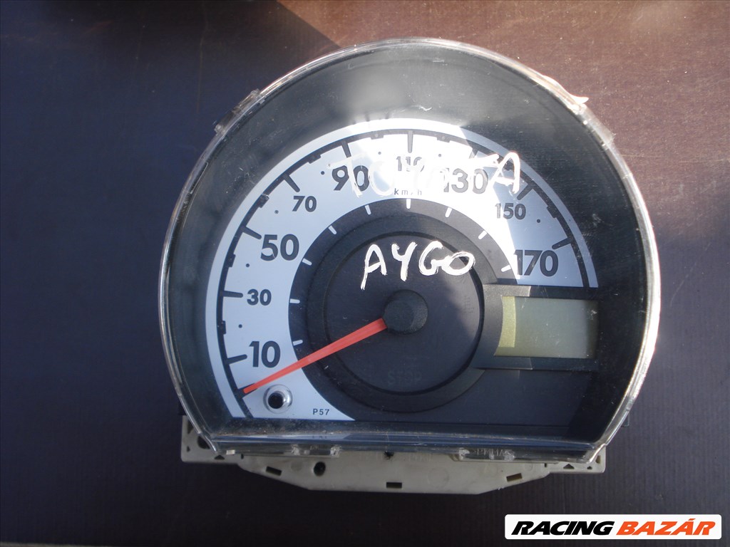 Toyota Aygo  1.0i kilométeróra 838000H012-A 1. kép