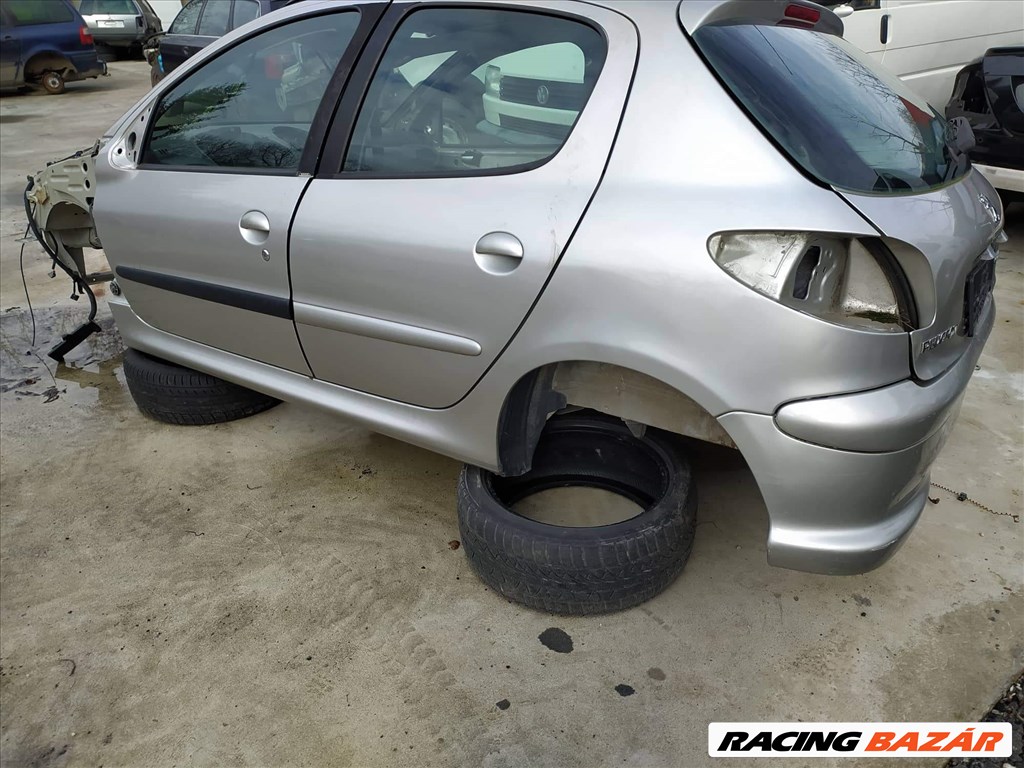 Peugeot 206 Ajtó ezüst Ajtó 5 ajtós szürke Peugeot 206 Ajtók 2. kép