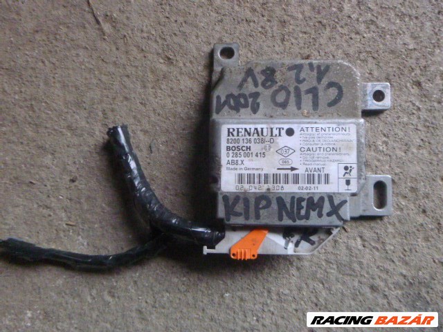 Renault Clio II LÉGZSÁKINDITÓ CSATLAKOZÓVAL 8200 136 038/ D 0285001415 3. kép