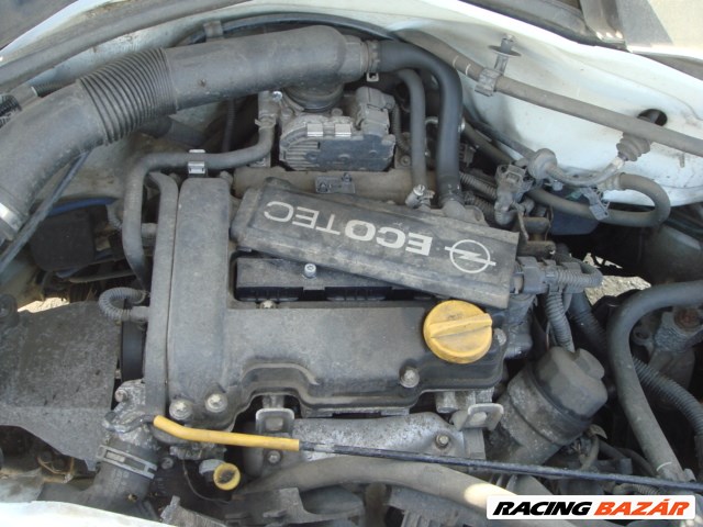 Opel Corsa C 1.0 benzin (Z10XEP) bontott alkatrészei 5. kép