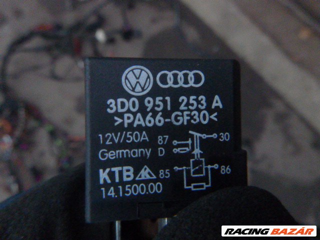 Volkswagen Touran I 433-AS RELÉ 3D0 951 253 A 3D0951253A 2. kép