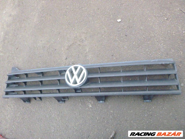 Volkswagen Passat B2 hűtőrács GYÁRI 321853653N 1. kép