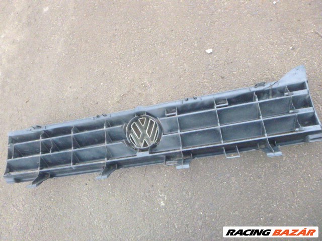 Volkswagen Passat B2 hűtőrács GYÁRI 321853653N 5. kép
