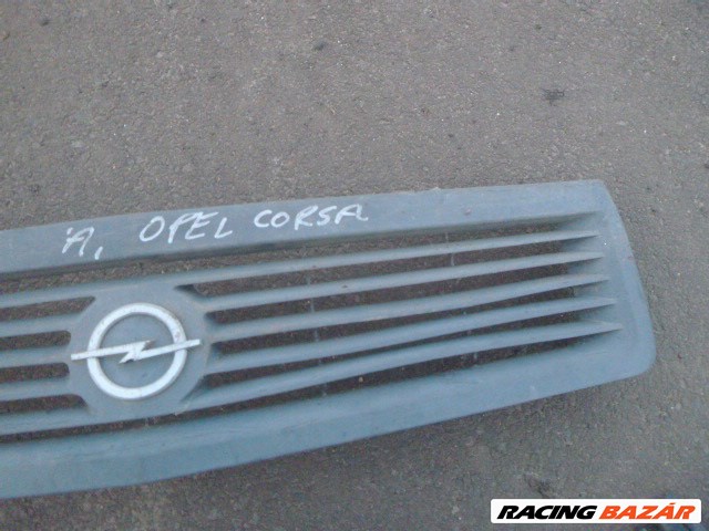 Opel Corsa A hűtőrács  GM90291105 3. kép