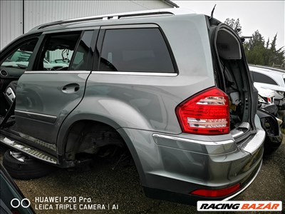 Mercedes GL-osztály X164 bal hátsó vágott negyed 