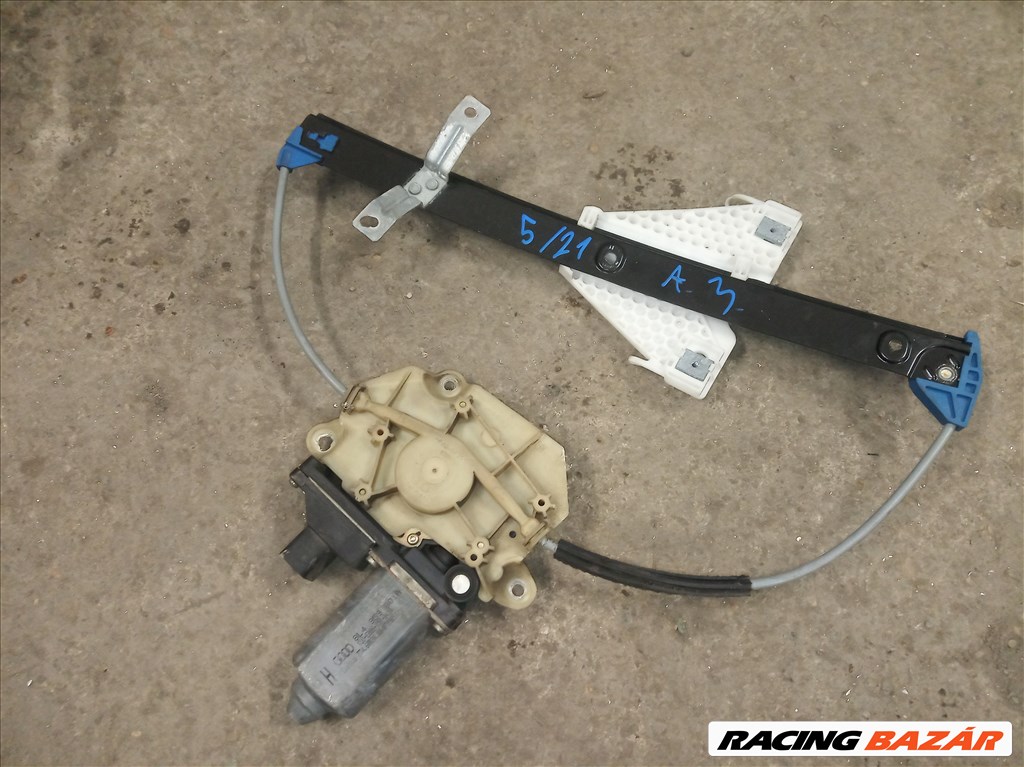 Audi A3 8L bal hátsó elektromos ablakemelő szerkezet 8l4959801a 1. kép