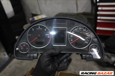 Audi A4 B7 2.0D  óracsoport  8E0920900R