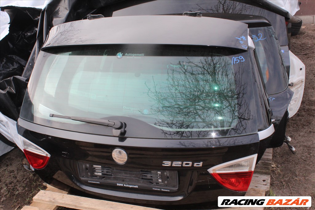 BMW E91 csomagtér ajtó üresen (159.) 1. kép