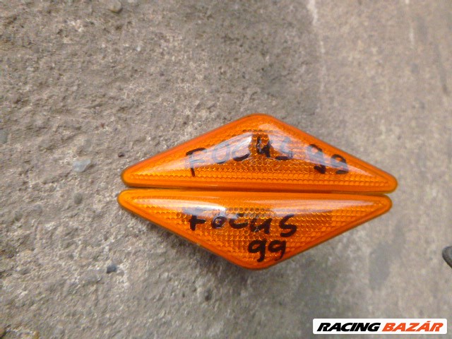 Ford Focus Mk1 sárvédő oldalindex,foglalattal 1999 2. kép