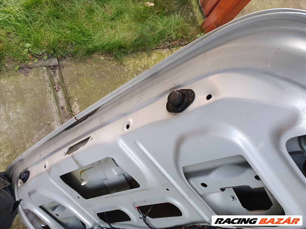 BMW E90  ezüst titansilber titansilver csomagtér fedél ajtó üresen szépséghibával eladó (075146) 7. kép