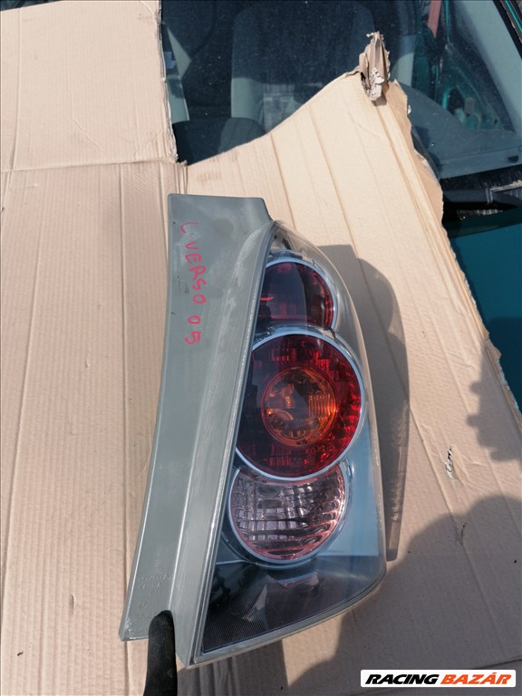 Toyota Corolla Verso (2nd gen) Jobb hátsó lámpa.  1. kép