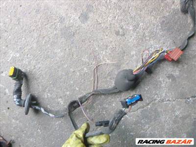 Renault Clio II   1999    BAL ELSŐ ajtóvezeték 