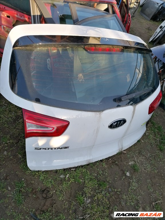 Kia Sportage (SL) Csomagtér ajtó.  2. kép