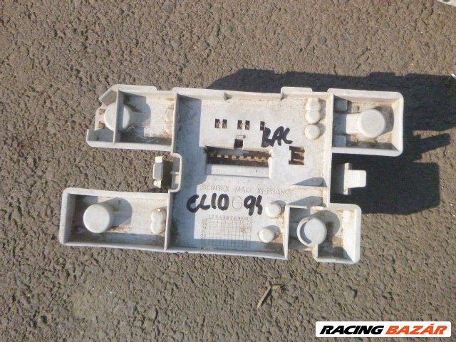 Renault Clio I 1995 BAL HÁTSÓ LÁMPA  FOGLALAT   1. kép