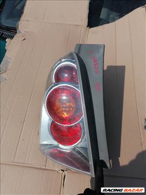 Toyota Corolla Verso (2nd gen) Bal hátsó lámpa. 