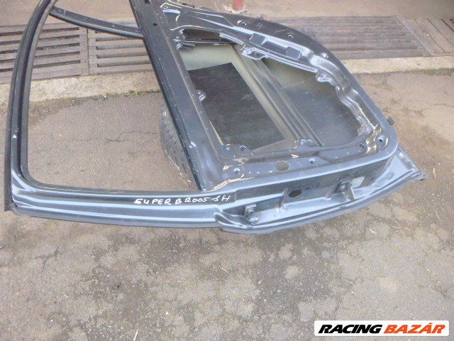 Skoda Superb (1st gen) 2006 sedan jobb hátsó üres ajtó (színkód nincs) 3. kép