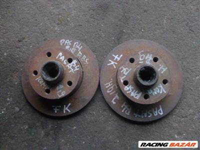 Volkswagen Passat B4 SEDAN 2.0 BENZIN 5 LYUKAS HÁTSÓ féktárcsa 