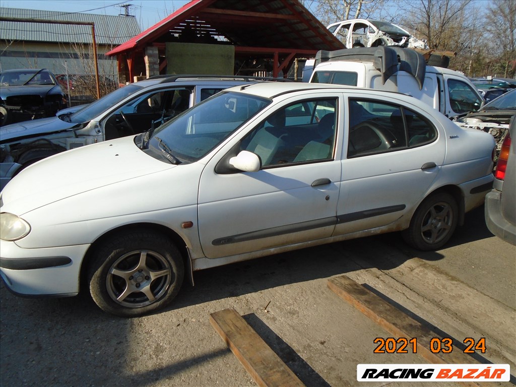 Renault Mégane bontott alkatrészei 1. kép