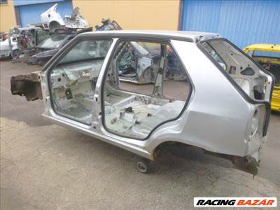 Skoda Felicia 99 5 AJTÓS ÜRES kasztni 