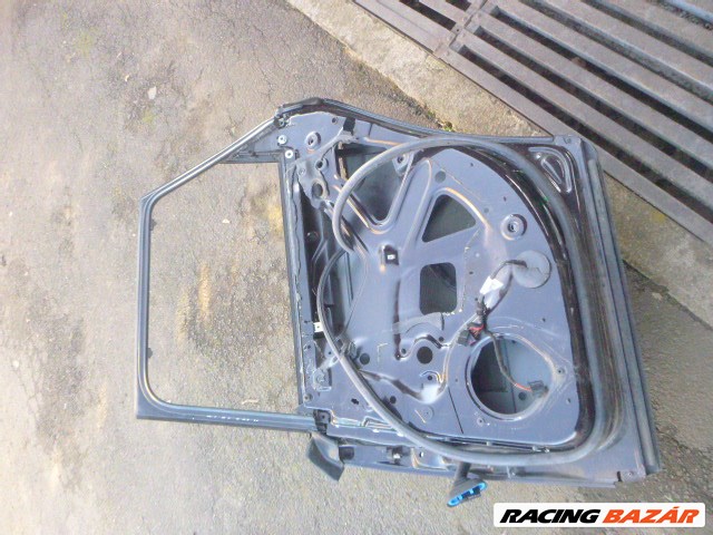 Audi A4    B6    2003 JOBB HÁTSÓ ÜRES AJTÓ  (  SZÍN FEKETE   , SZÍNKÓD NINCS )    3. kép