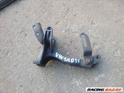 Volkswagen Transporter T3  068903145D számú Generátor Tartó Bak  068 903 145 D 