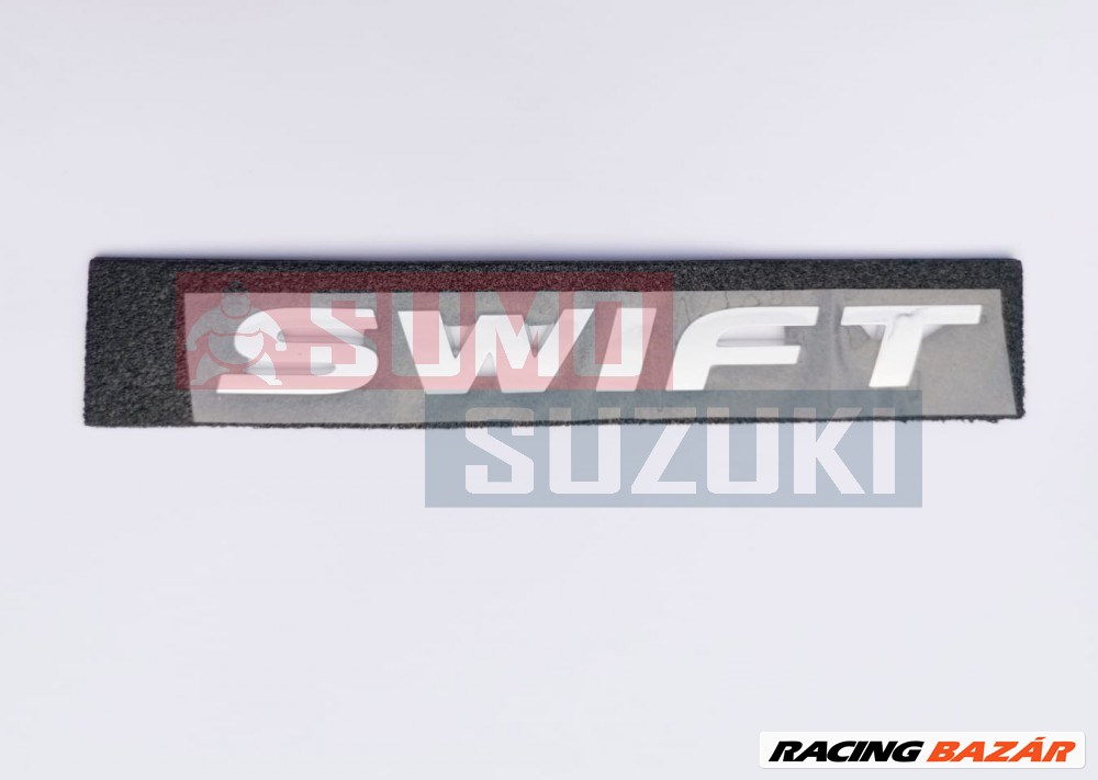 Suzuki embléma "SWIFT" felirat 2005-től 77831-63J10-0PG 1. kép