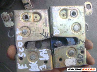 Ford Escort MK3  JOBB  ELSŐ ajtózár szerkezet  81ABB21813AB