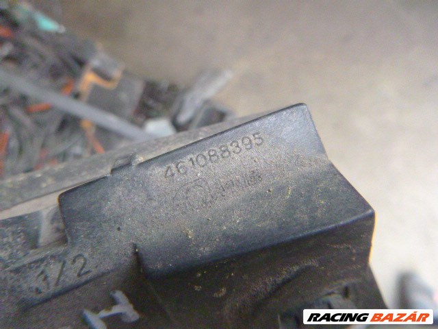 Opel Astra H 5 ajtós csomagtér ajtózár mikrokapcsoló 461088395 5. kép