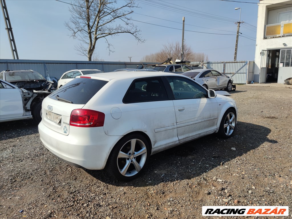 Audi A3 2009 8P 1.9 tdi BLS motorkódos gépjármű minden alkatrésze eladó. 5. kép