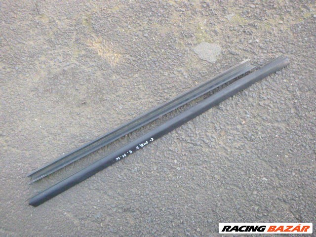 Ford C-Max Mk1 2006 JOBB HÁTSÓ vízlehúzó díszléc  2. kép