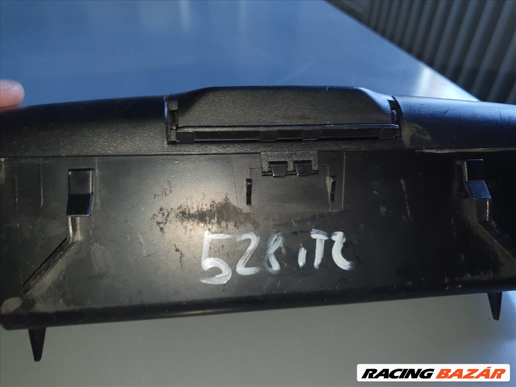 BMW E39 fekete gyári EÜ elsősegély  doboz láda felszerelés eladó 3. kép