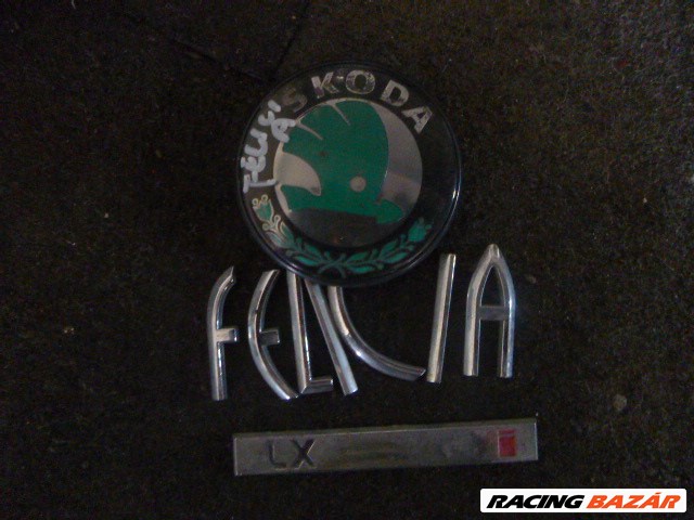 Skoda Felicia csomagtérajtó felirat   1. kép