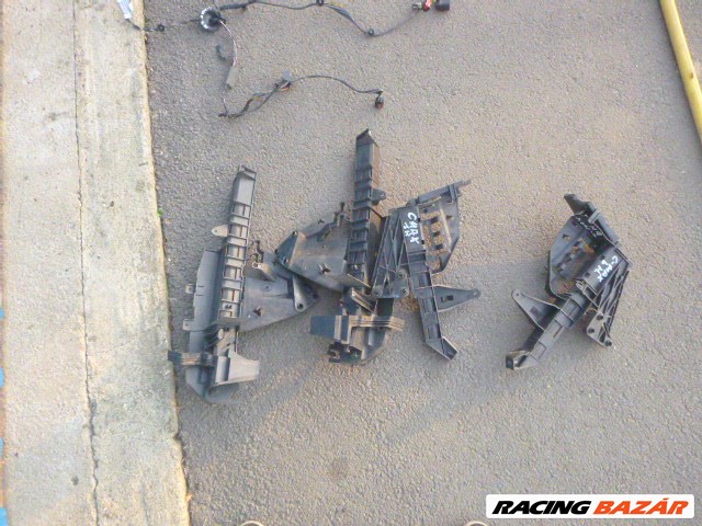 Ford C-Max Mk1 2006 ablakemelő sín  1. kép