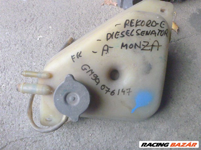 Opel REKORD-E , MONZA-A kiegyenlítő tartály GM 90 076 147 90076147 3. kép