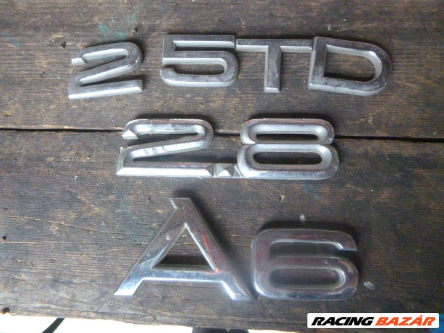 Audi A6 (C4 - 4A) csomagtérajtó embléma  1. kép