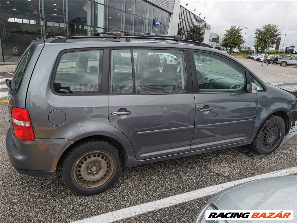 Volkswagen Touran 1.9Tdi (BKC 215 032) bontott alkatrészei LD7X színben eladók 6. kép