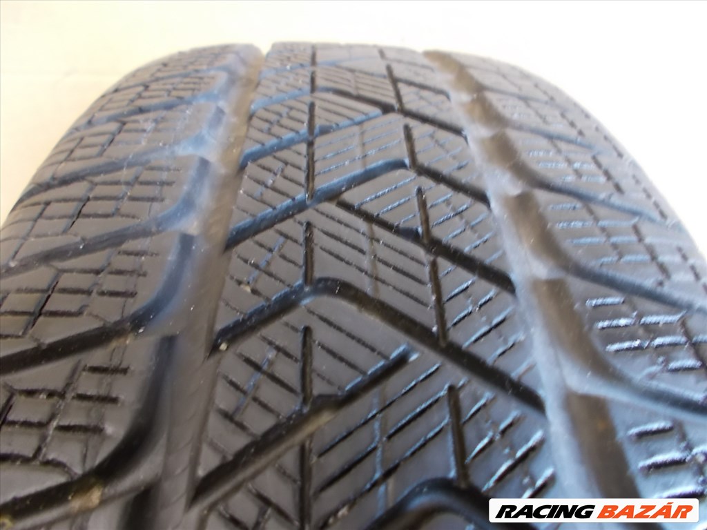 Pirelli Scorpion Winter Seal téli 215/65 R17 99 H TL 2018 3. kép