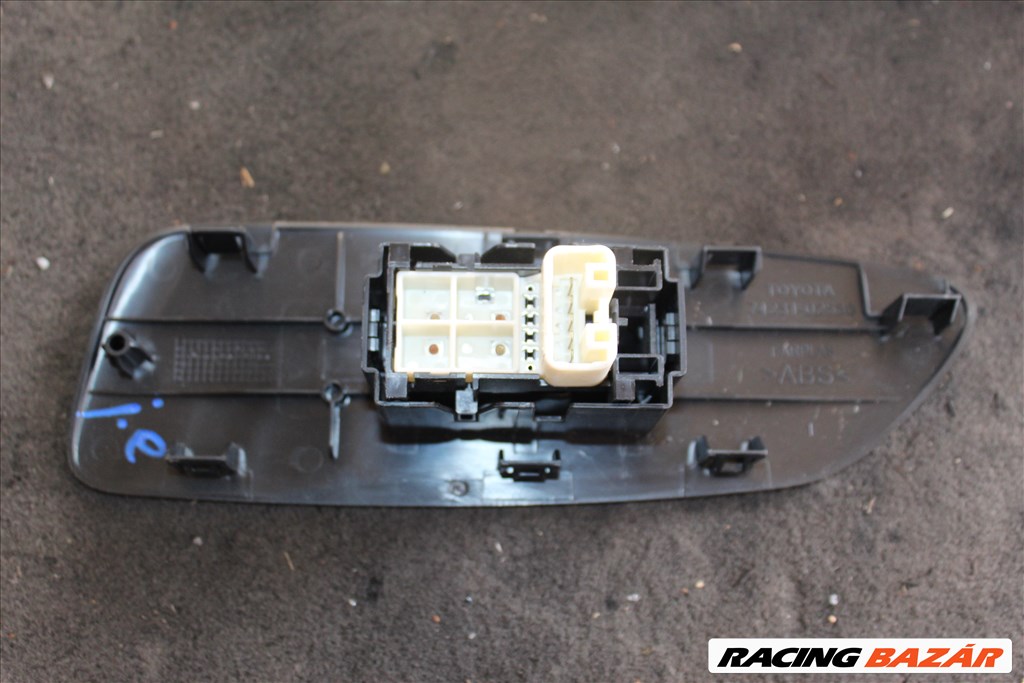 Toyota Auris 2008 jobb első ablakemelő kapcsoló  2. kép
