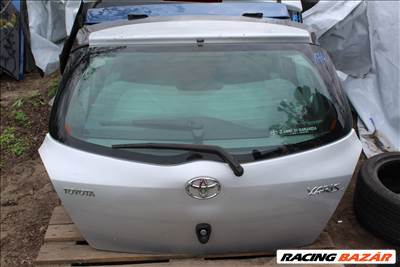 Toyota Yaris (2nd gen) csomagtér ajtó üresen szélvédővel (174.)