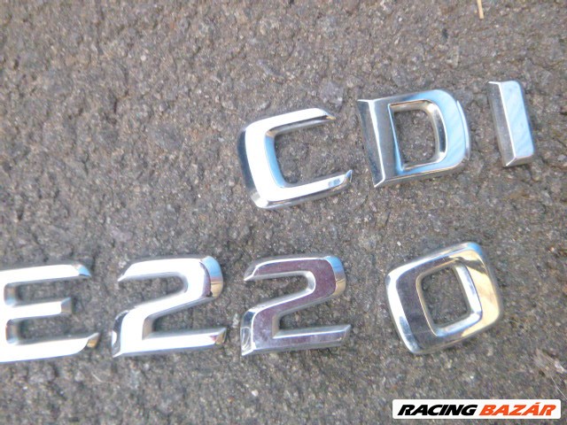 Mercedes W 211 SEDAN csomagtérajtó embléma , felirat  2. kép
