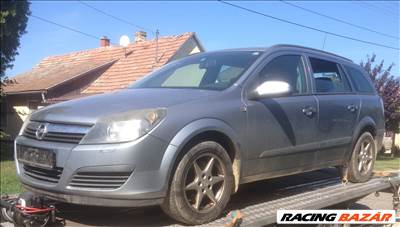 Opel Astra H bontott alkatrészei