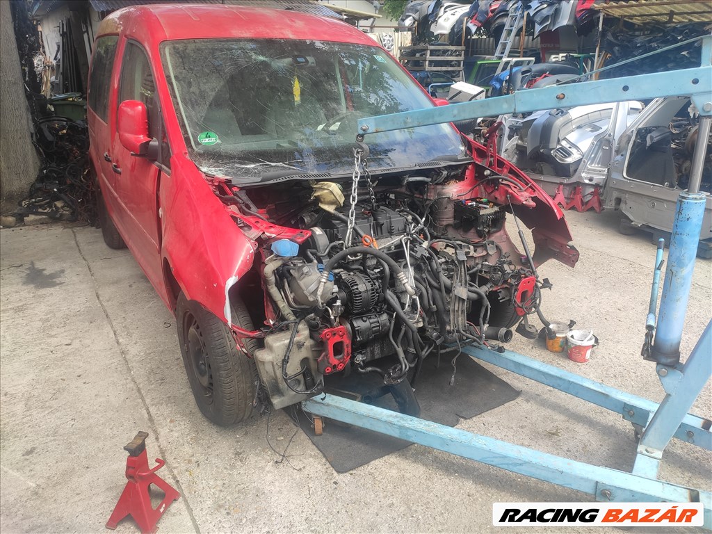 Volkswagen Caddy (Typ 2K) bontott alkatrészei 1. kép