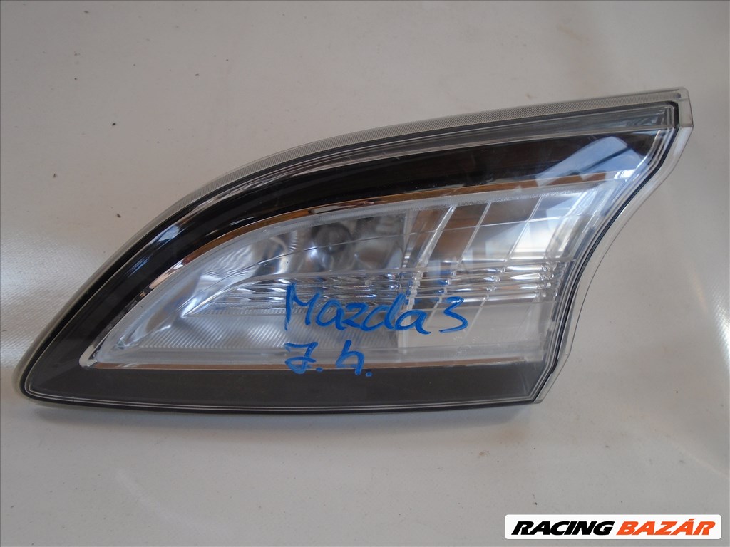 Mazda 3 (BL) jobb hátsó belső lámpa BBN7513F0K2442 1. kép
